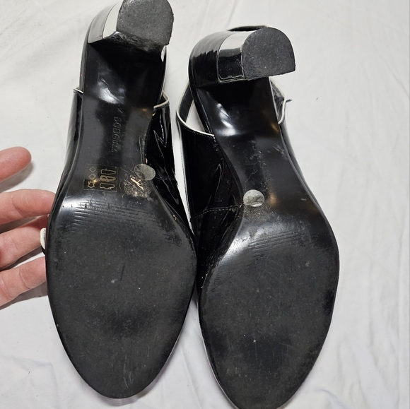 BCBG women's shoes - Picture 5 of 7